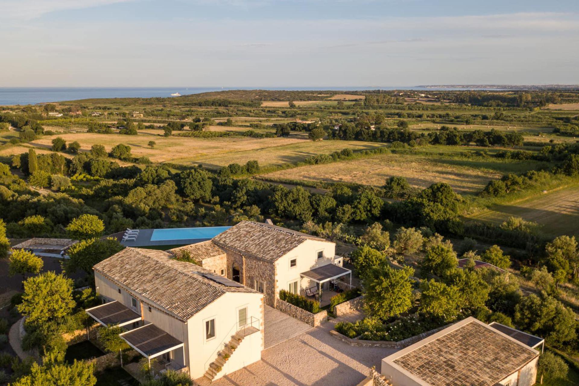 Organic agriturismo Sicily with sea view