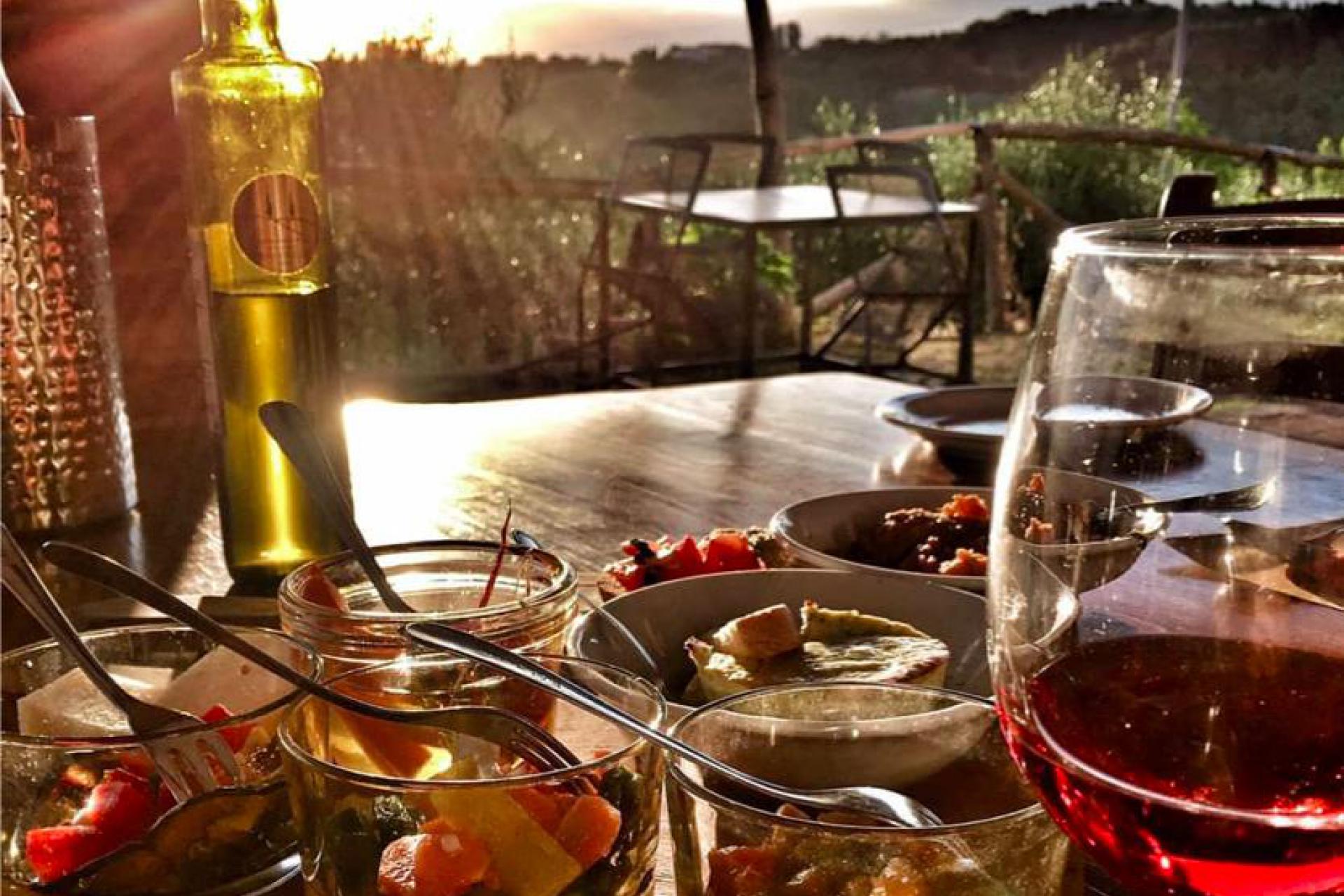 Very child-friendly agriturismo with restaurant in Tuscany