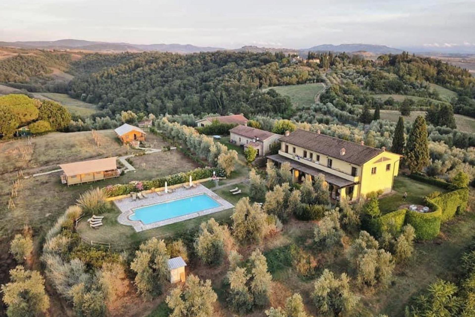 Quiet agriturismo in Tuscany between vineyards