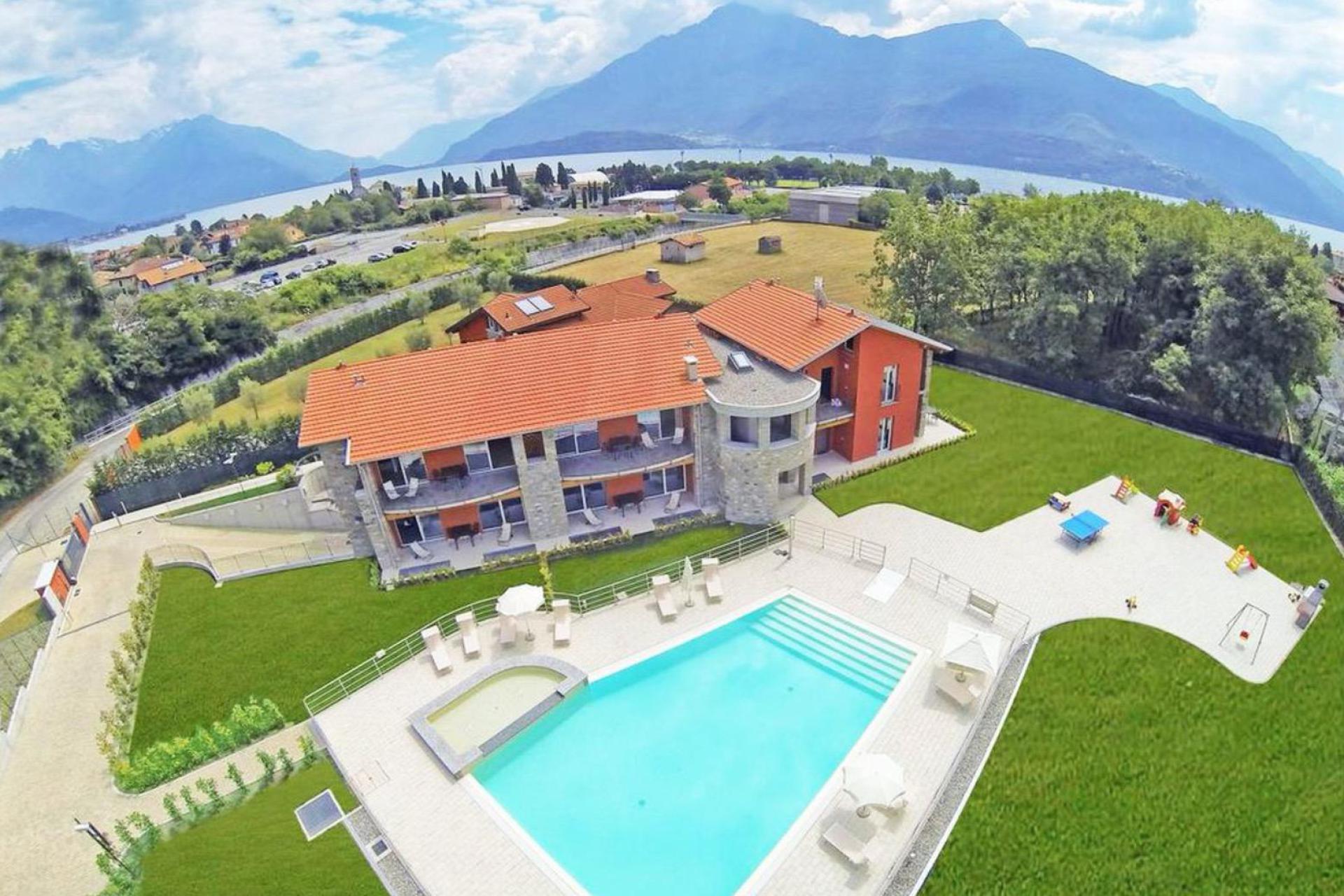 Child-friendly residence just 400 meters from the lake