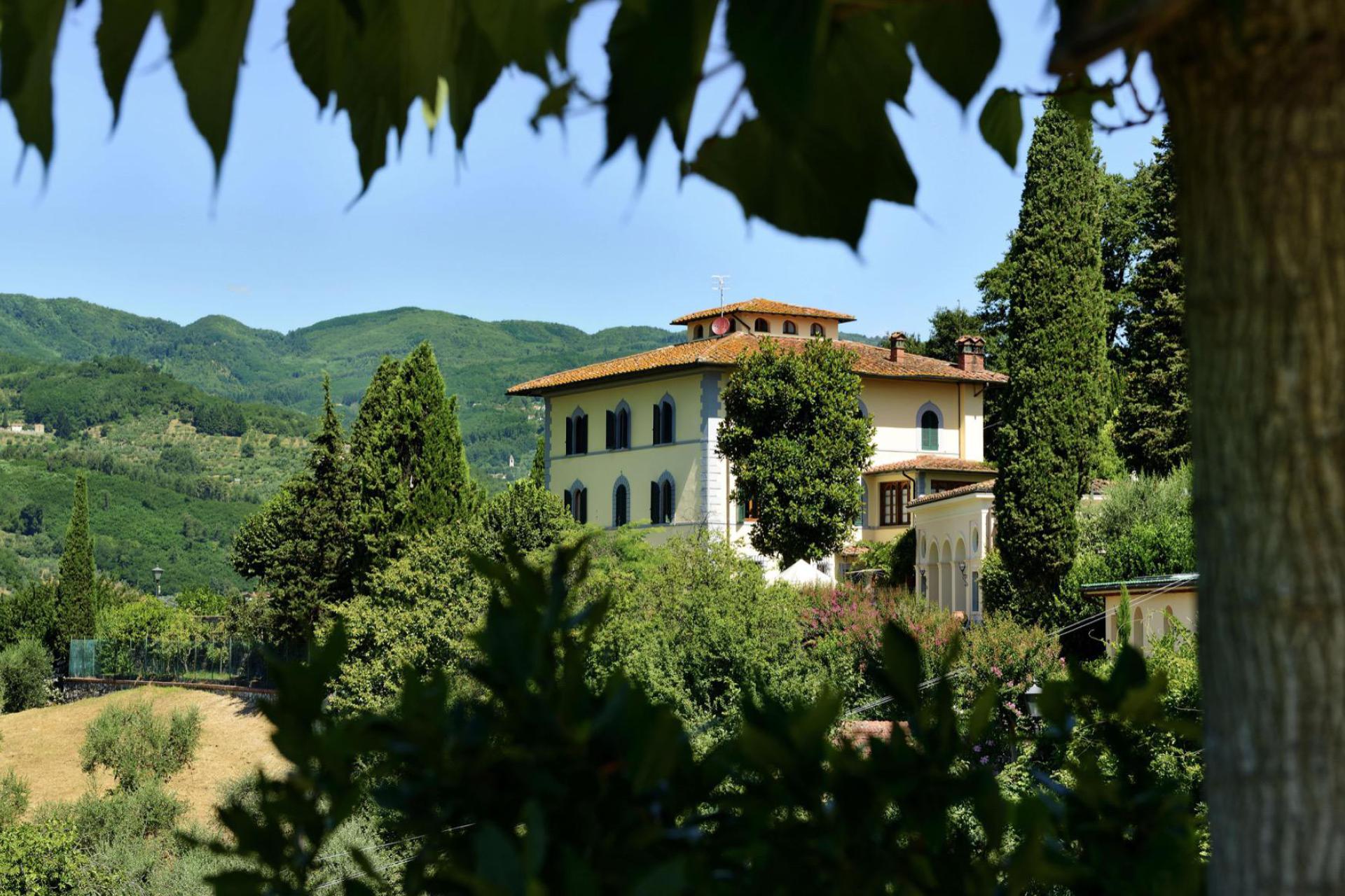 Agriturismo in stately villa between Florence and Lucca
