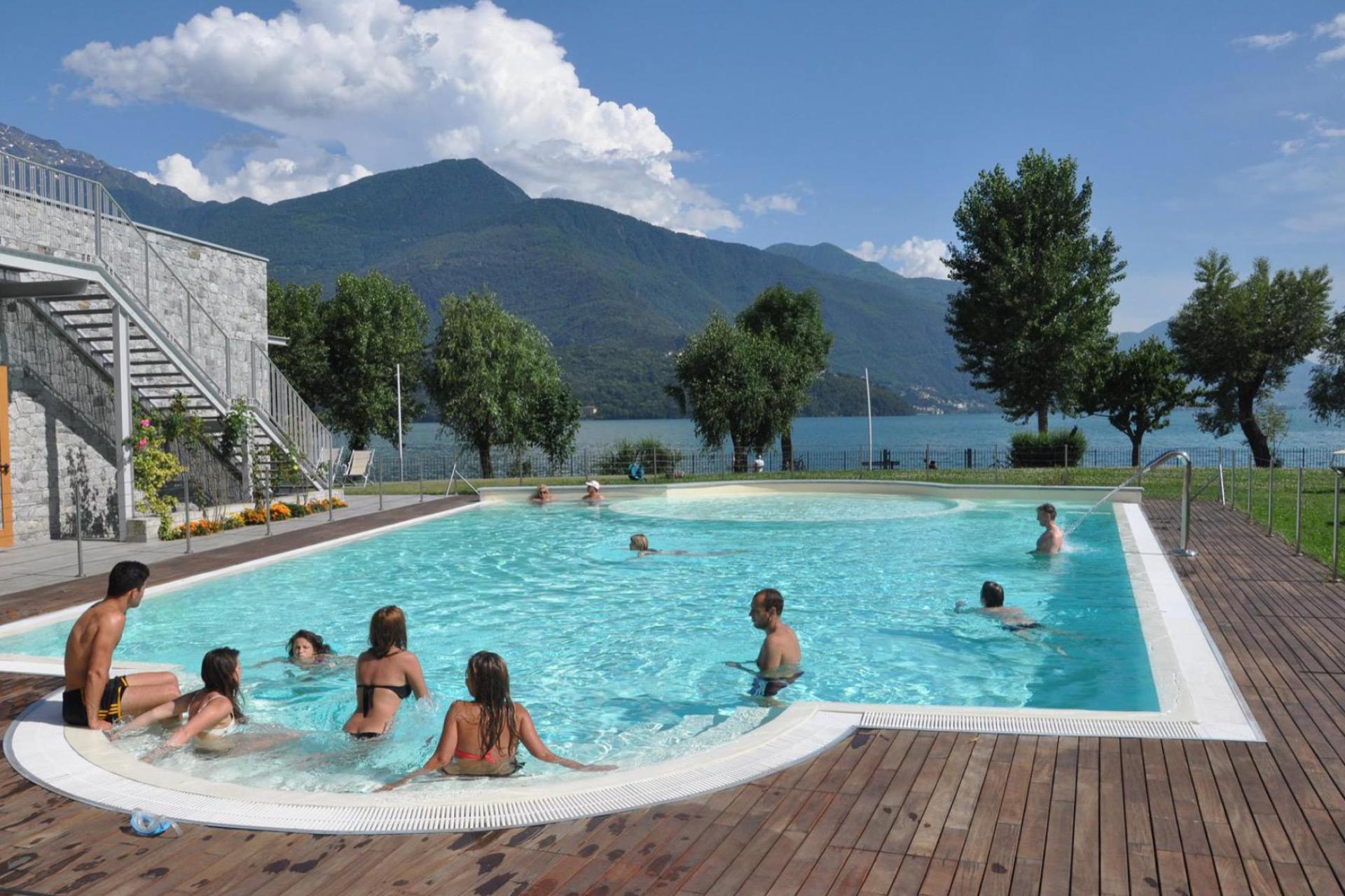Small country hotel in wonderful location on Lake Como