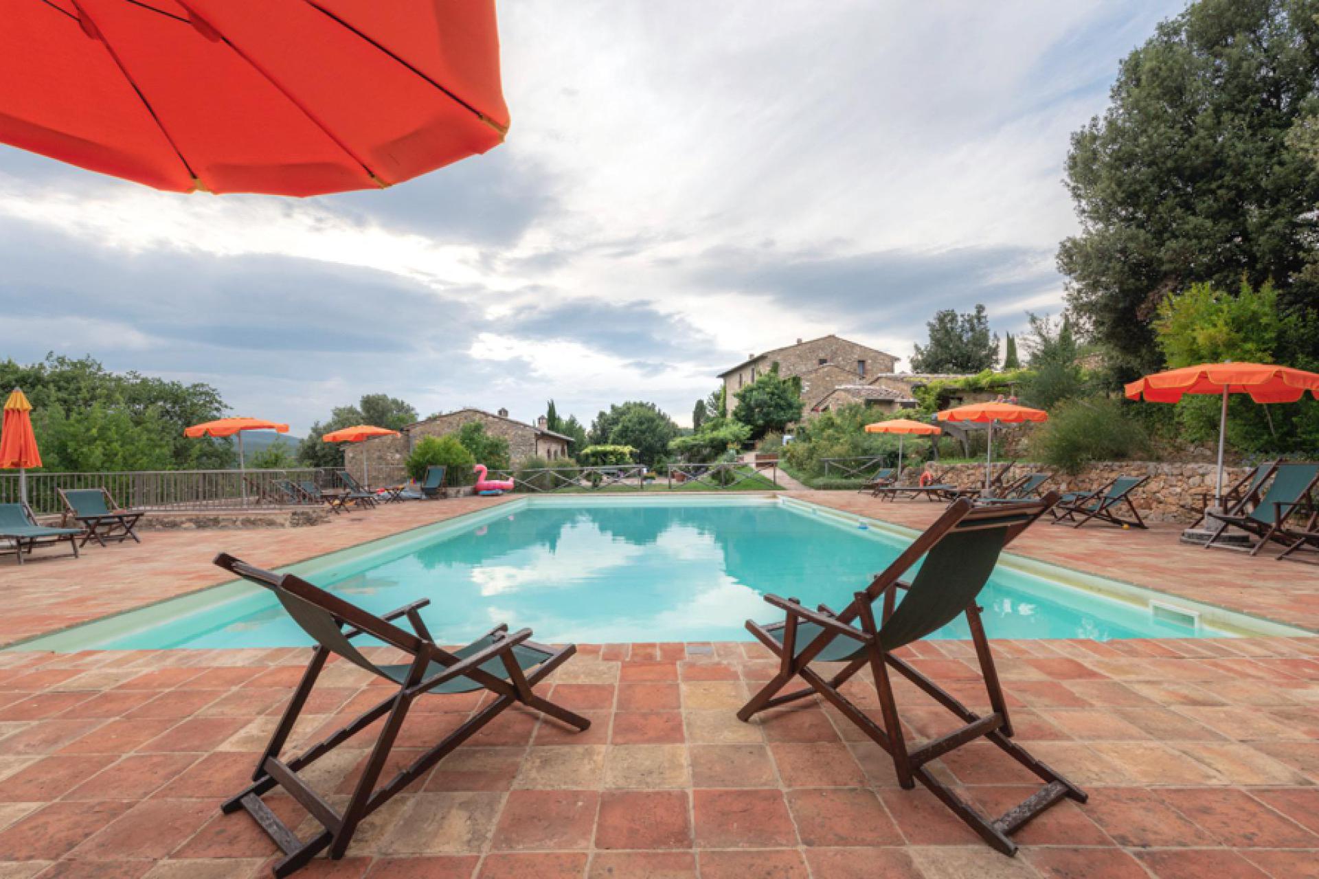 Agriturismo - Farmhouse for lovers of peace and comfort in Tuscany