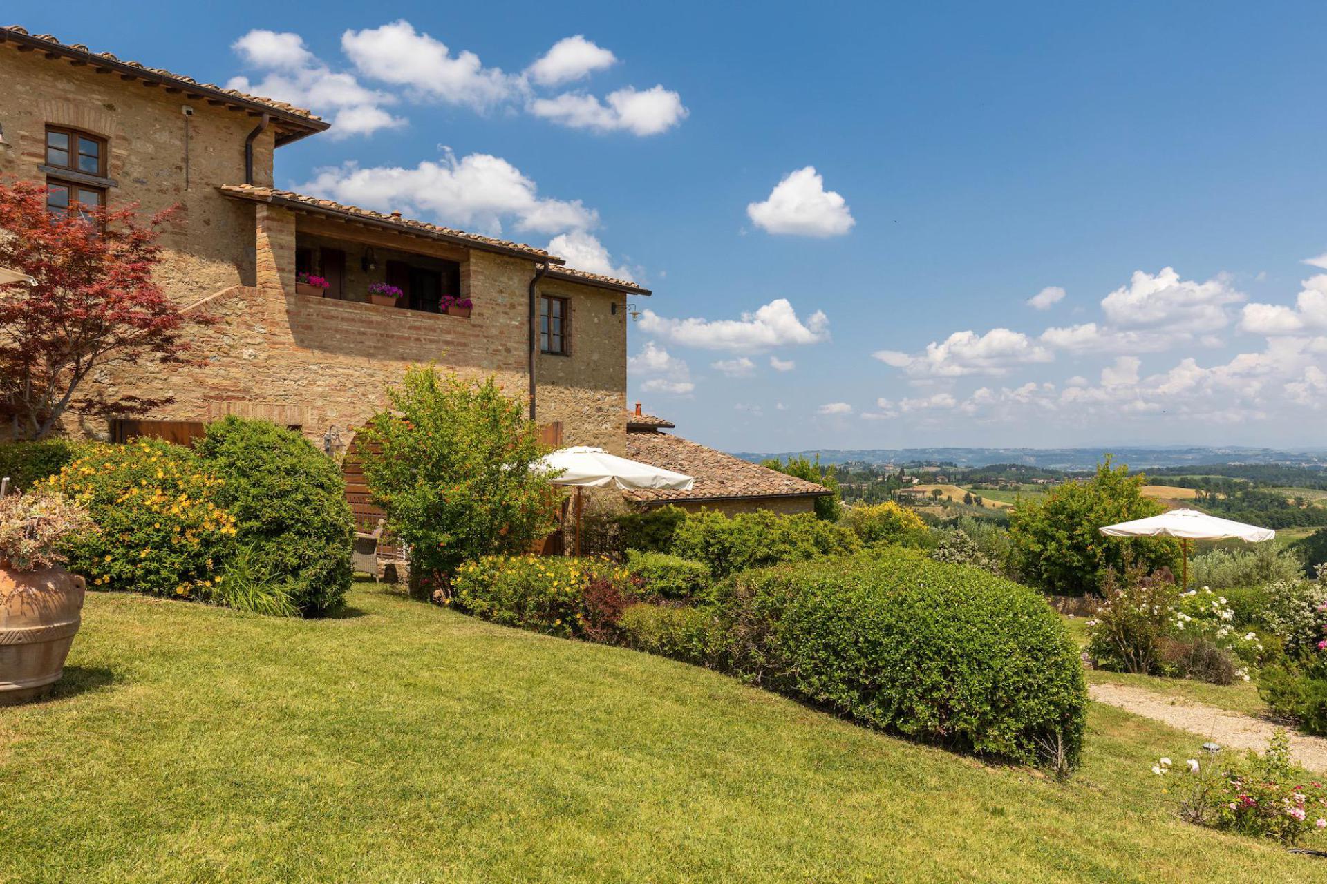 Beautiful wine farm in San Gimignano