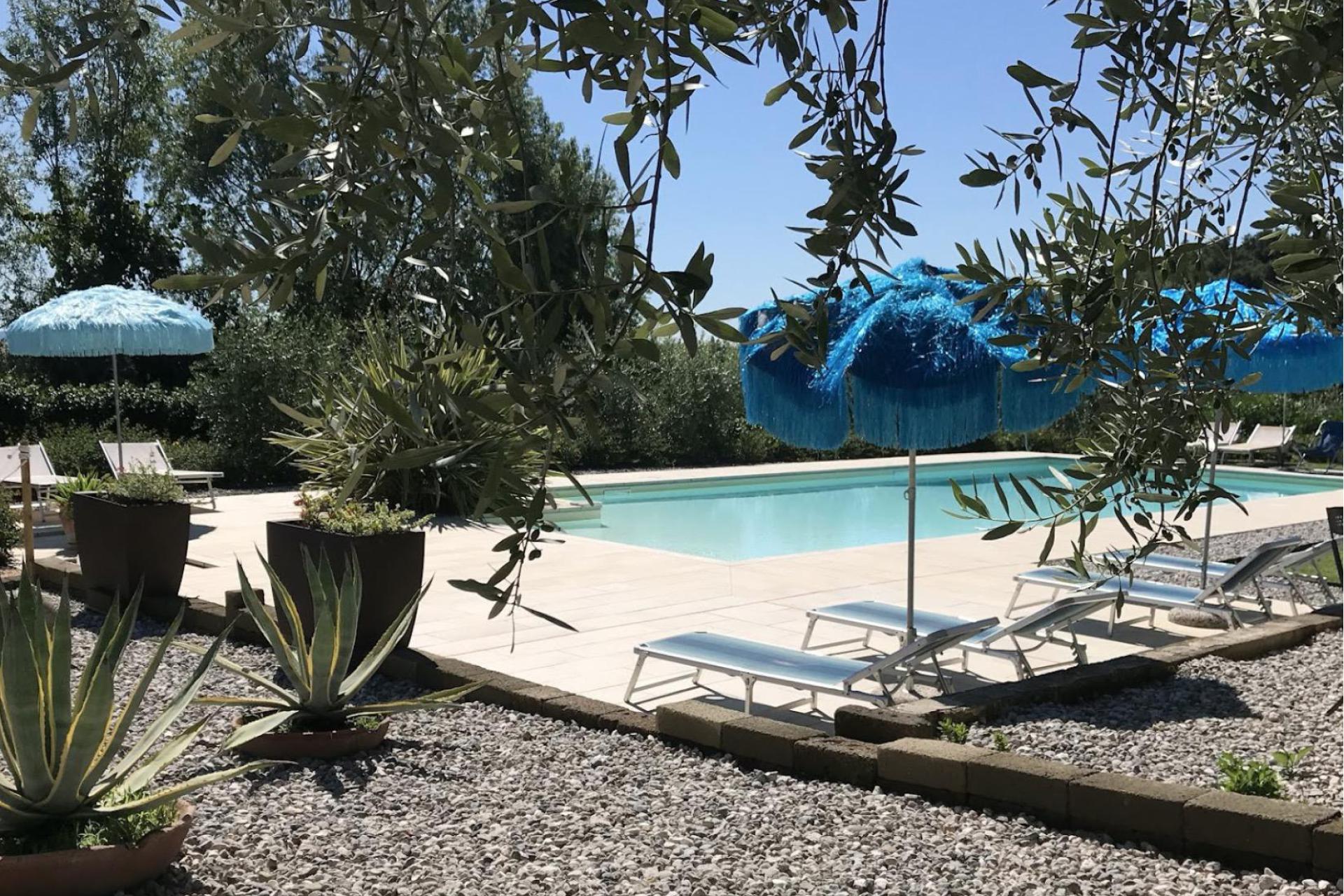 Small cozy agriturismo in an olive grove near Lake Garda