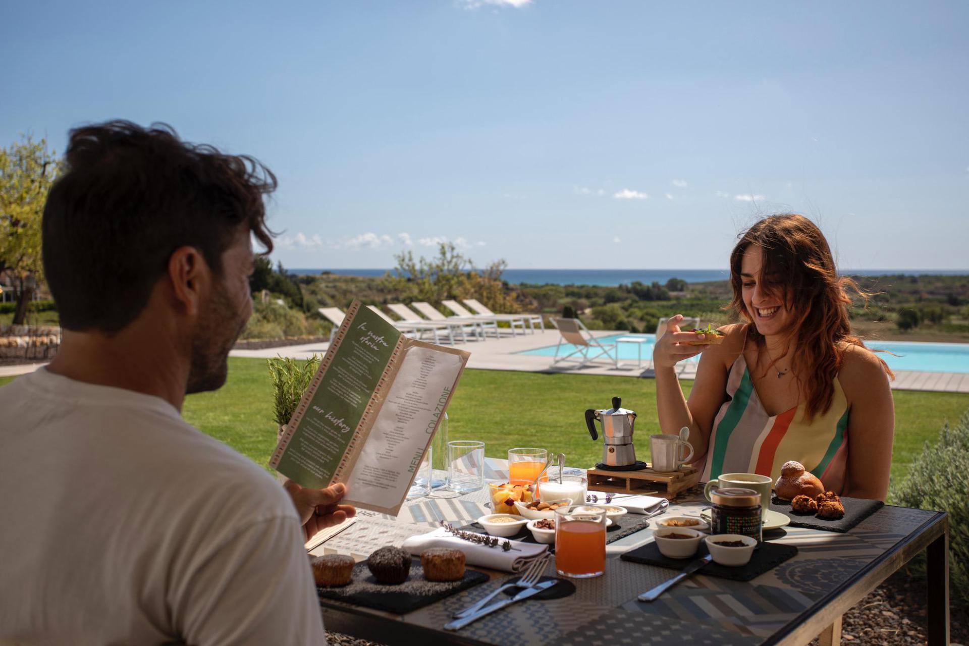 Organic agriturismo with sea view