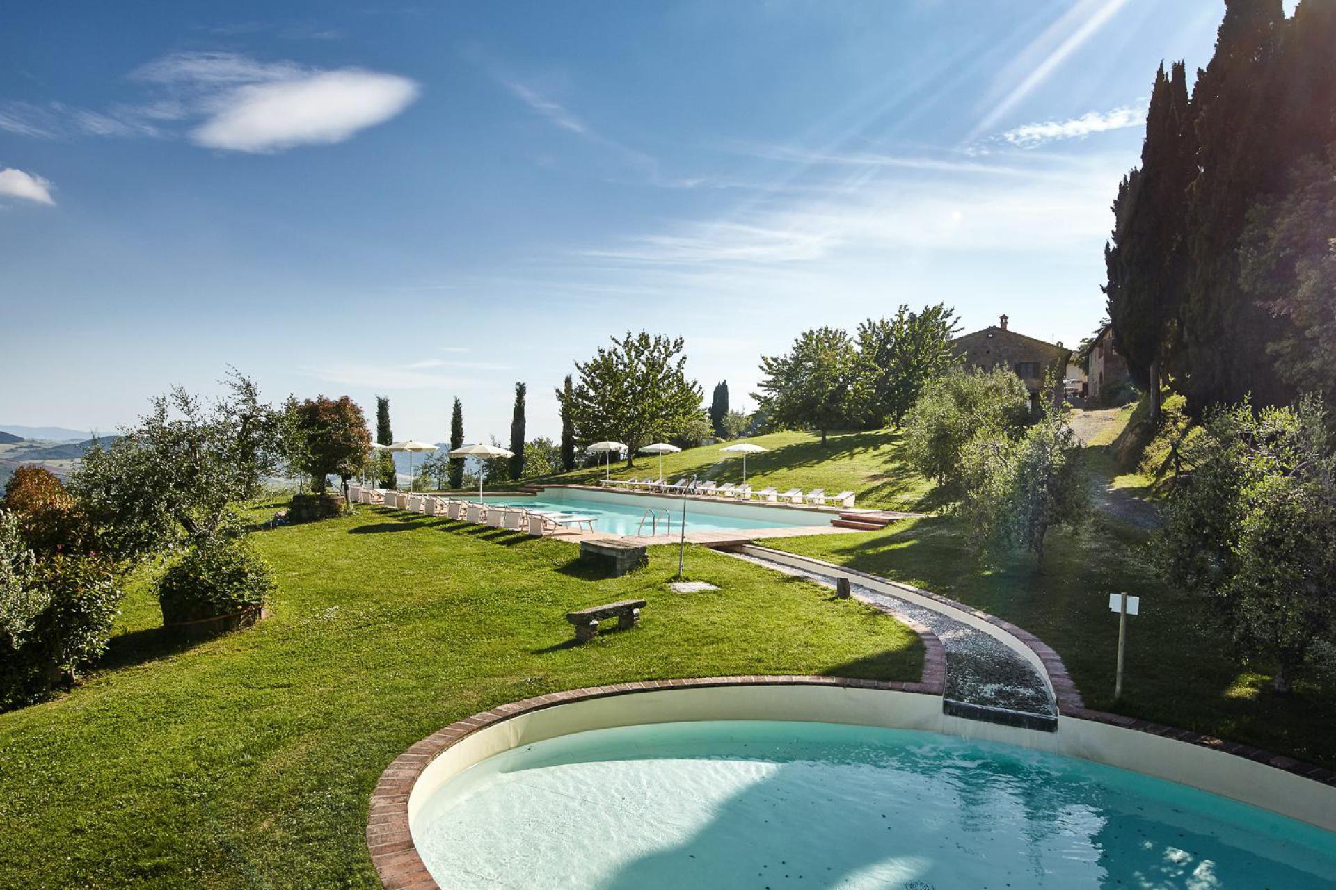 Family-friendly agriturismo centrally located in Tuscany