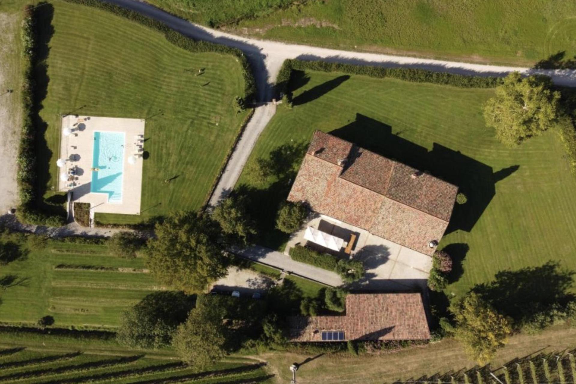 Beautifully renovated farmhouse with restaurant