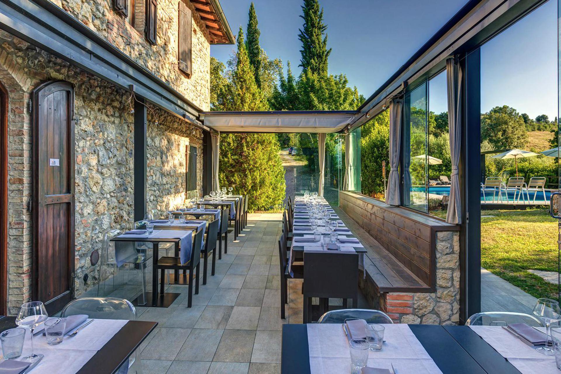 Small agriturismo with wine bar and good restaurant