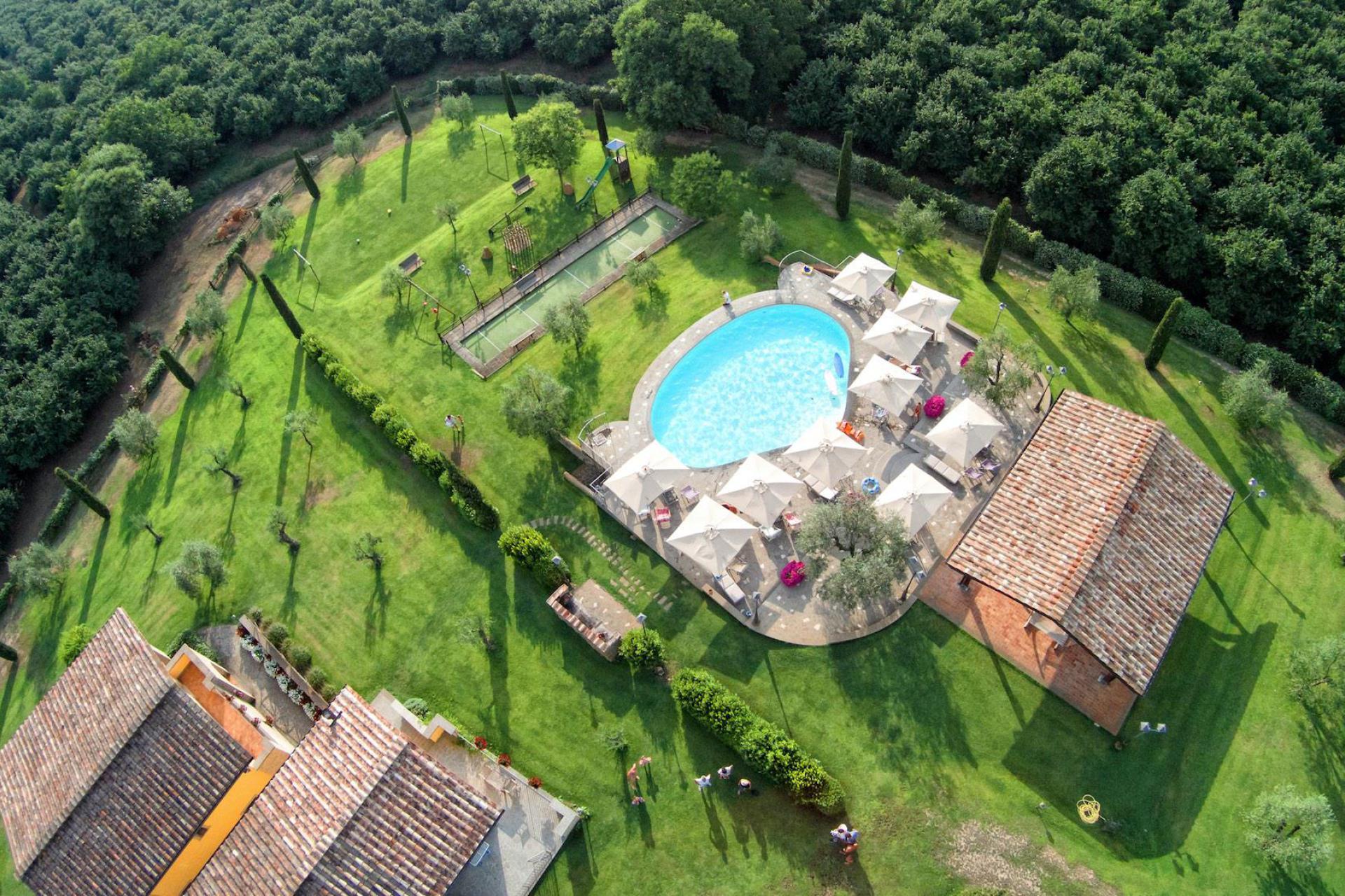 Agriturismo near lake and hour from Rome