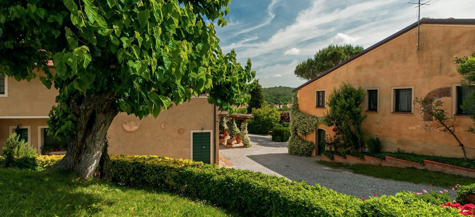 Agriturismo Tuscany Agriturismo for families with large pool and paddling pool