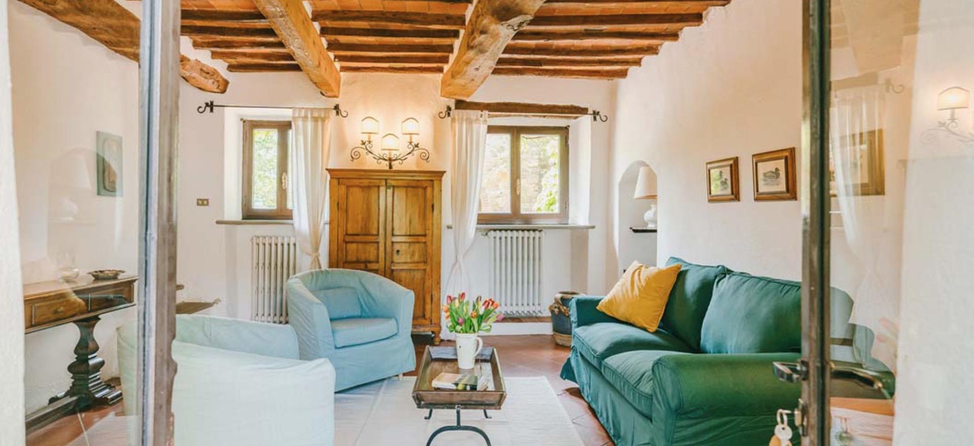 Agriturismo Tuscany Agriturismo in the Chianti region between Florence and Siena