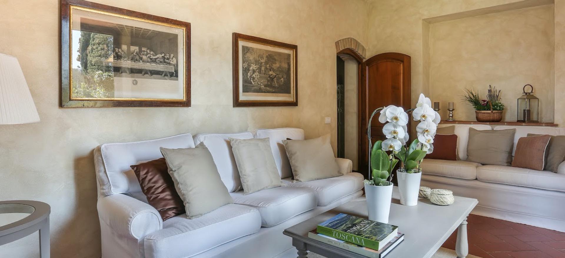 Agriturismo Tuscany Agriturismo in Tuscany with restaurant and panoramic wine bar