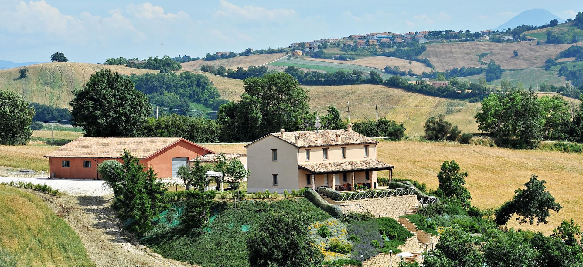 Agriturismo Marche Agriturismo Marche 20 minutes from the beach