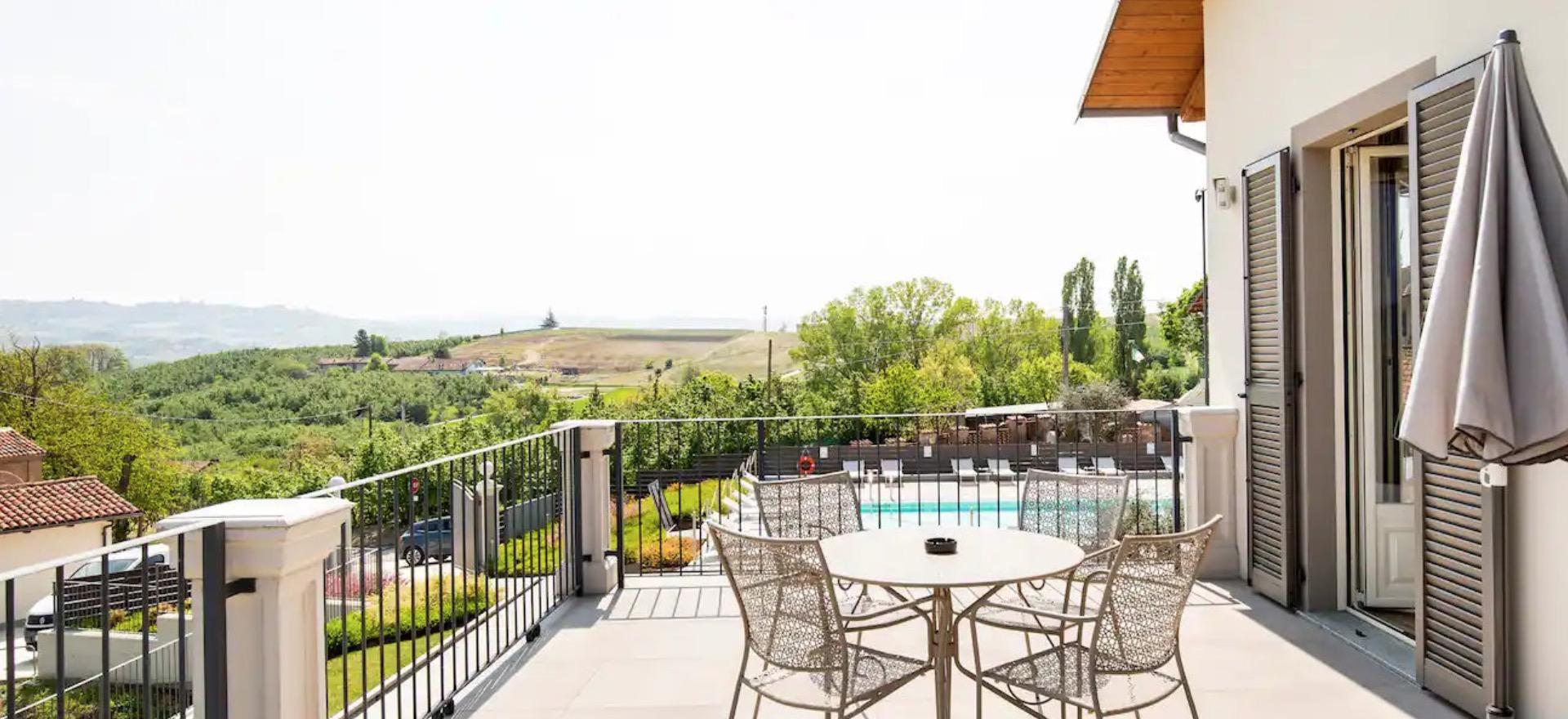 Agriturismo Piedmont Apartments with swimming pool in Piedmont