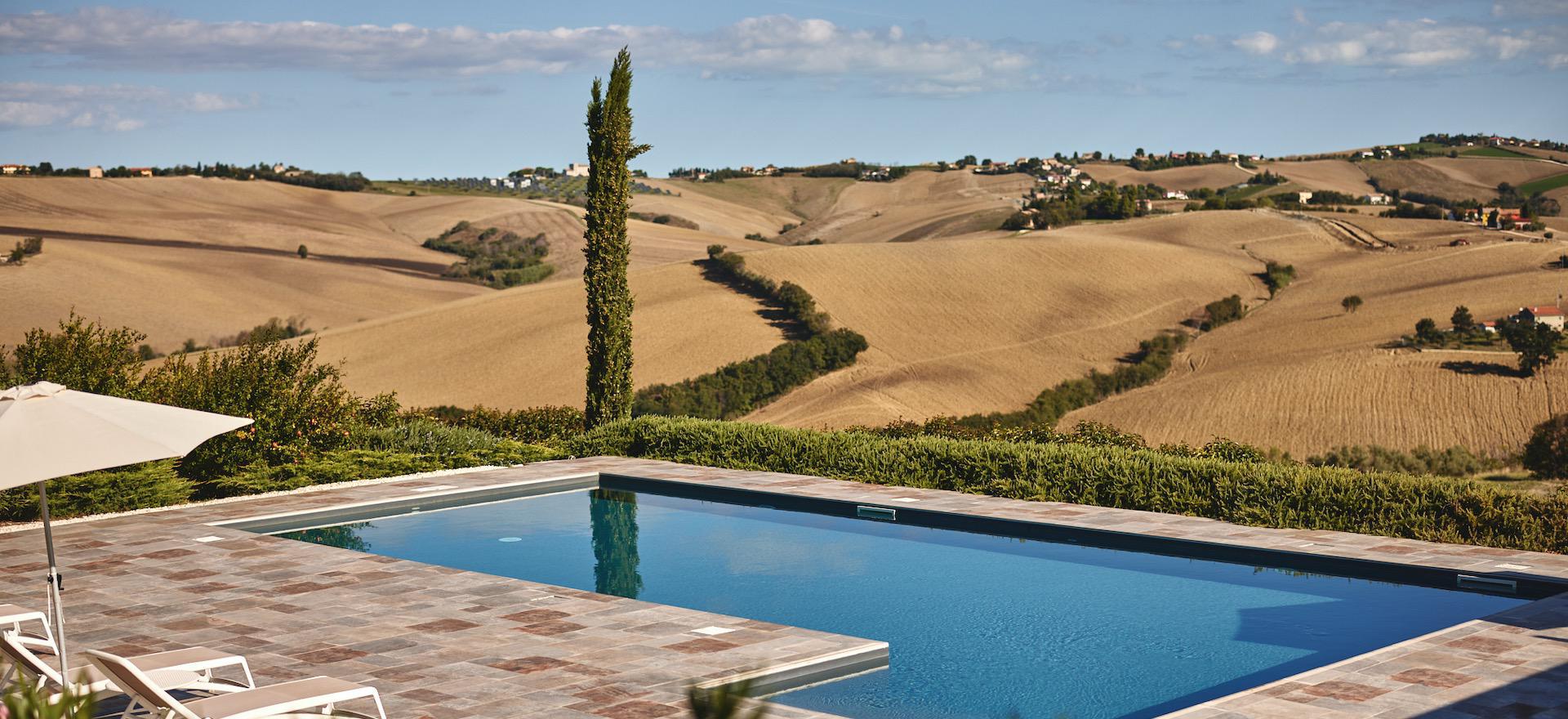 Agriturismo Marche Attractively situated country house with bistro