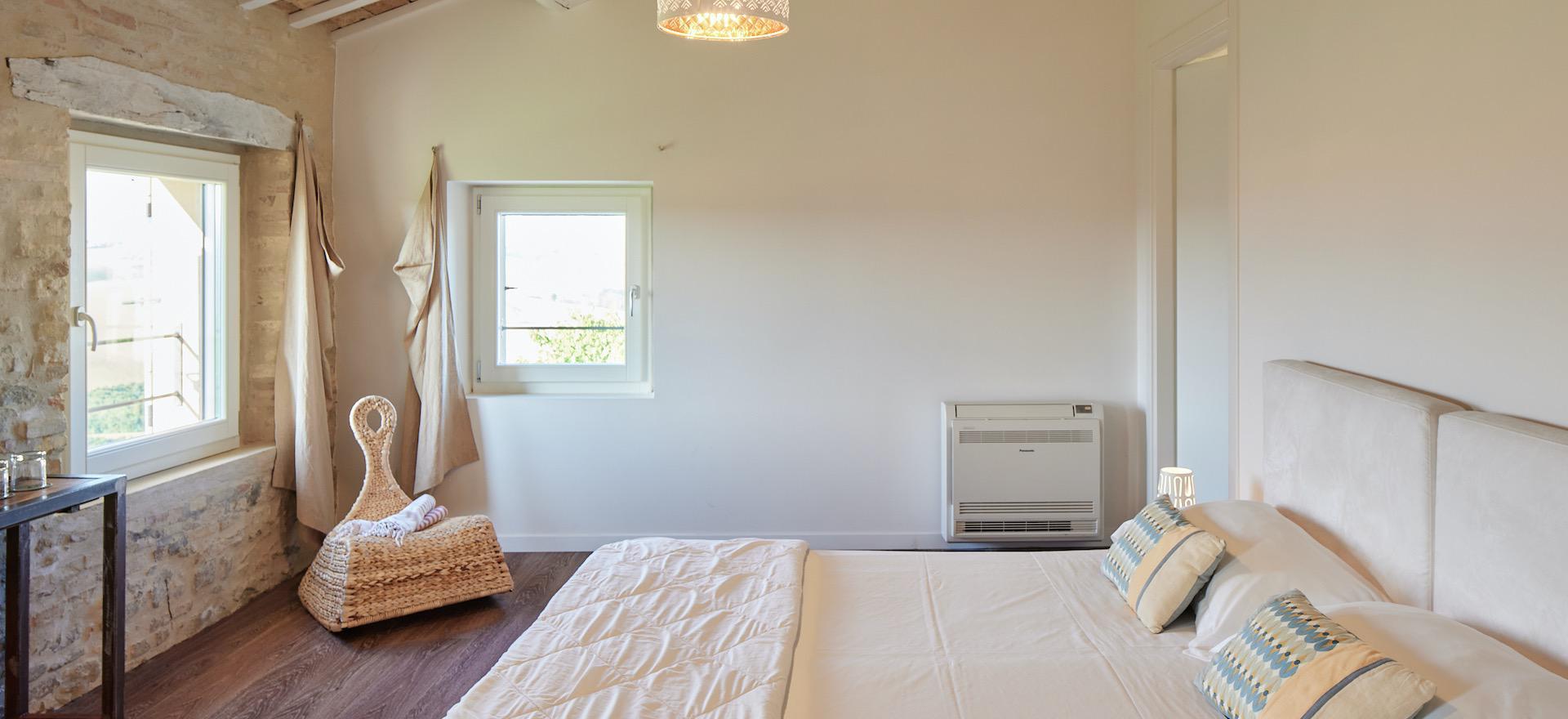 Agriturismo Marche Attractively situated country house with bistro