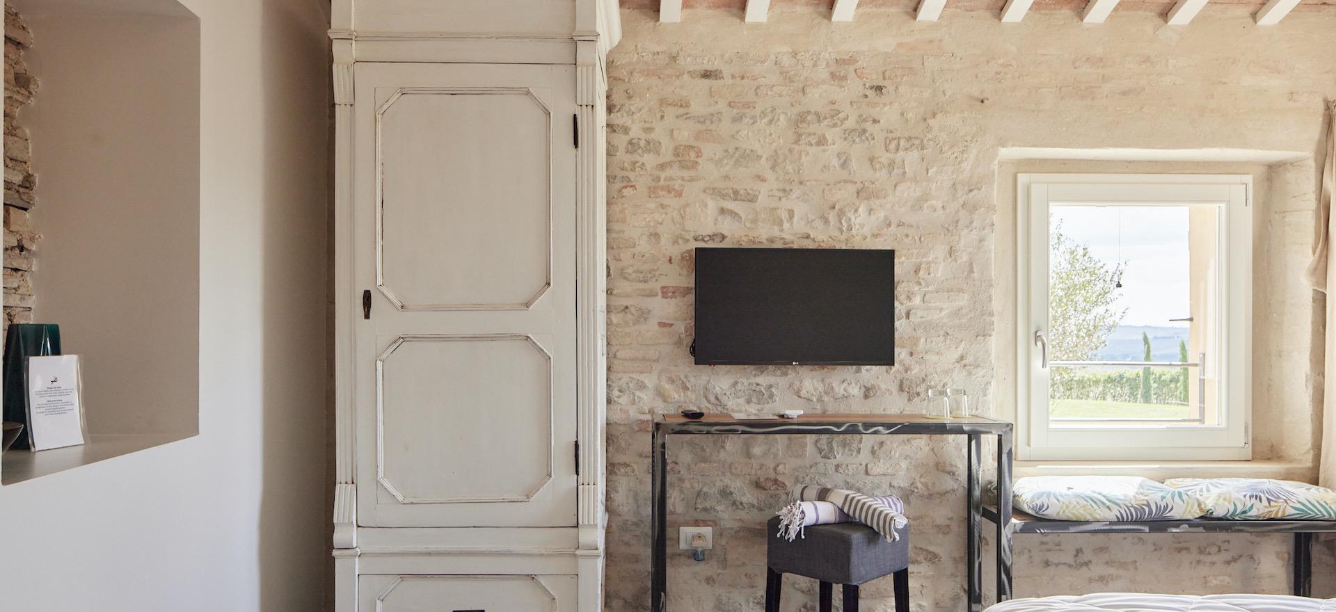 Agriturismo Marche Attractively situated country house with bistro