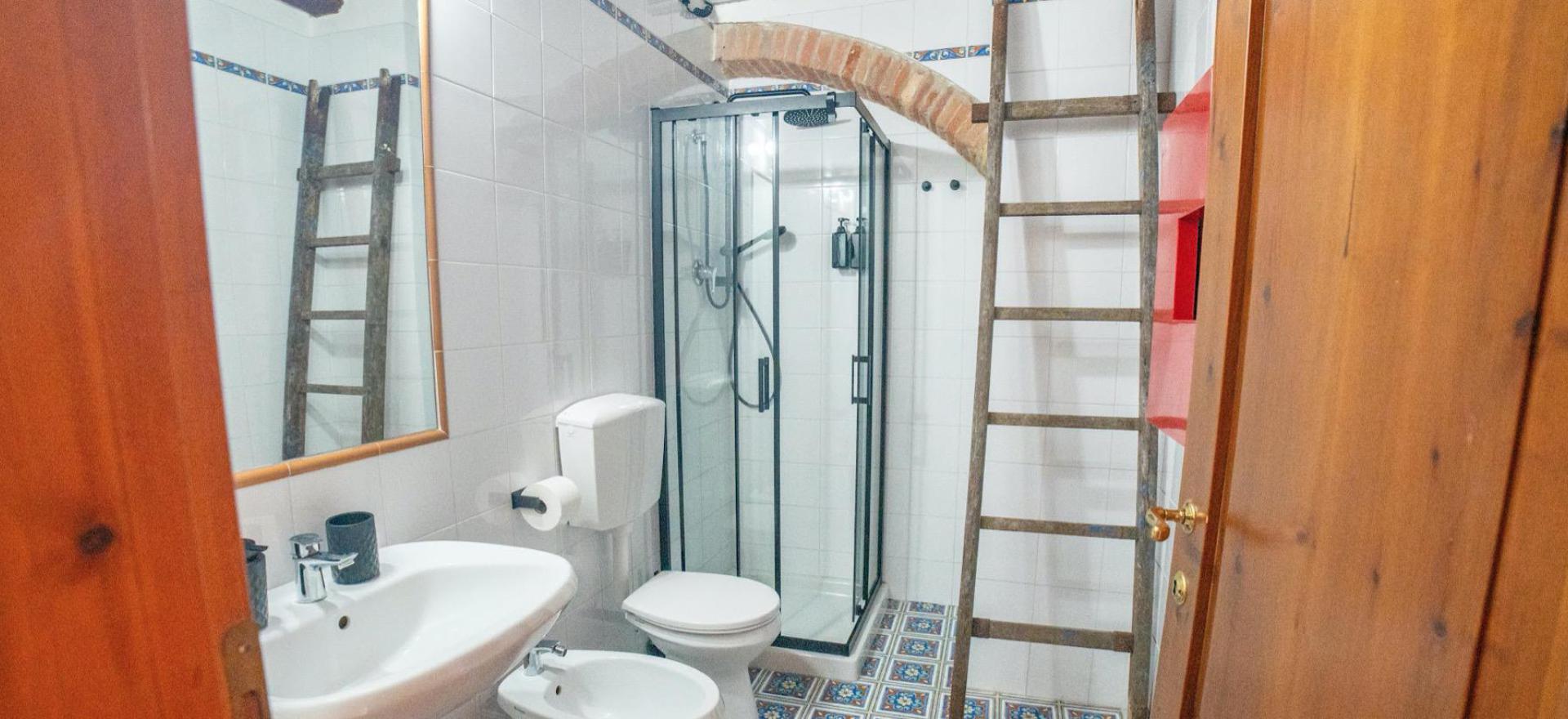 Agriturismo Tuscany Authentic agriturismo in Tuscany with great views