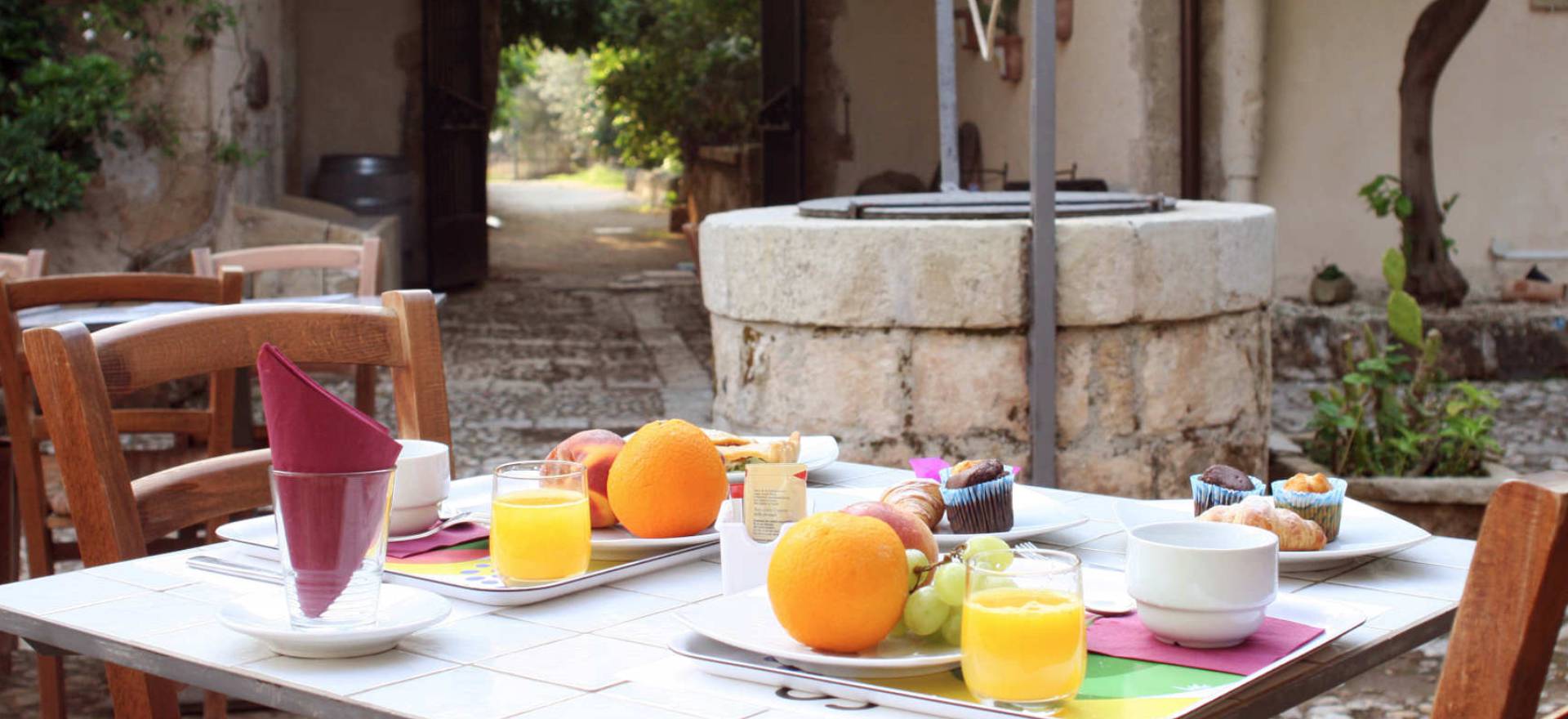 Agriturismo Sicily Authentic agriturismo near the sea with a romantic courtyard