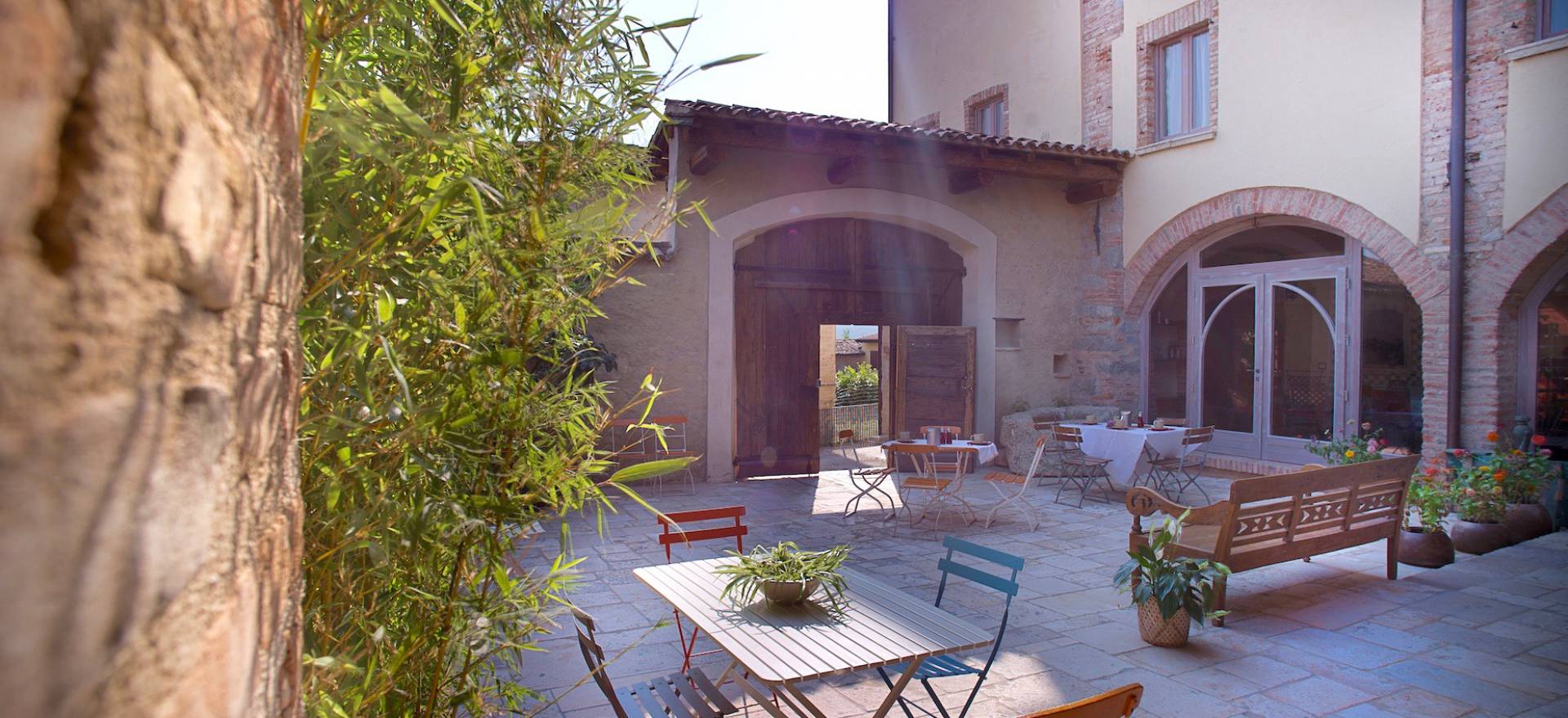 Agriturismo Lake Como and Lake Garda Country hotel Lake Garda, a luxurious oasis of peace