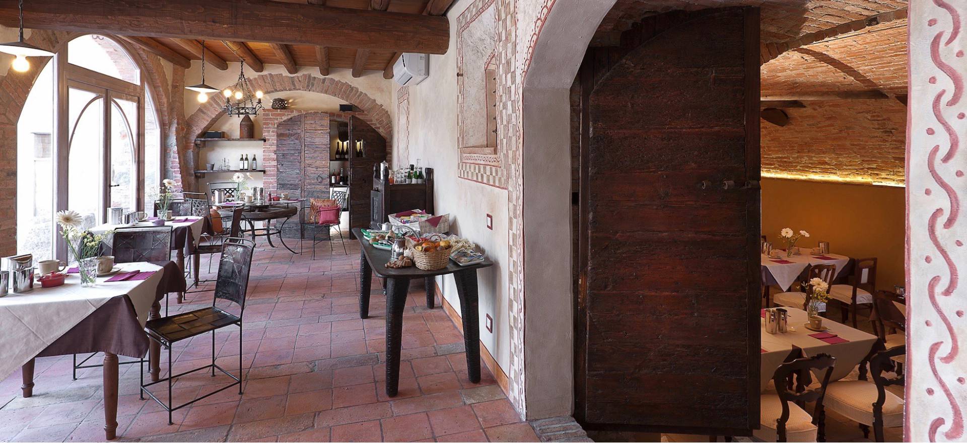 Agriturismo Lake Como and Lake Garda Country hotel Lake Garda, a luxurious oasis of peace