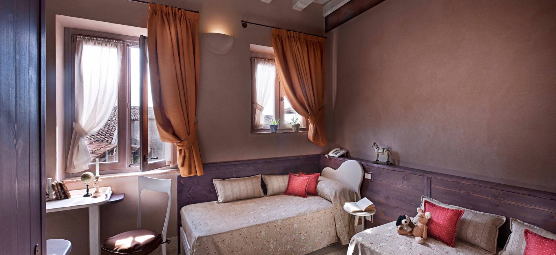 Agriturismo Lake Como and Lake Garda Country hotel Lake Garda, a luxurious oasis of peace