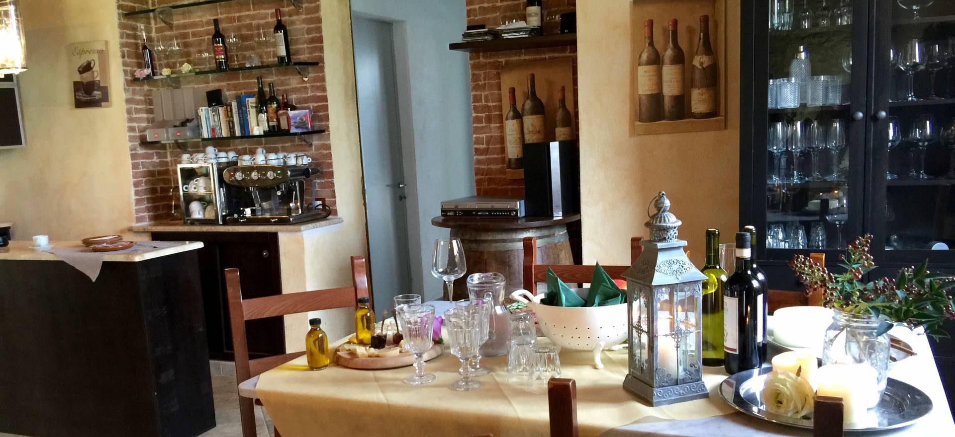 Agriturismo Tuscany Group accommodation in Tuscany with pool and dining area