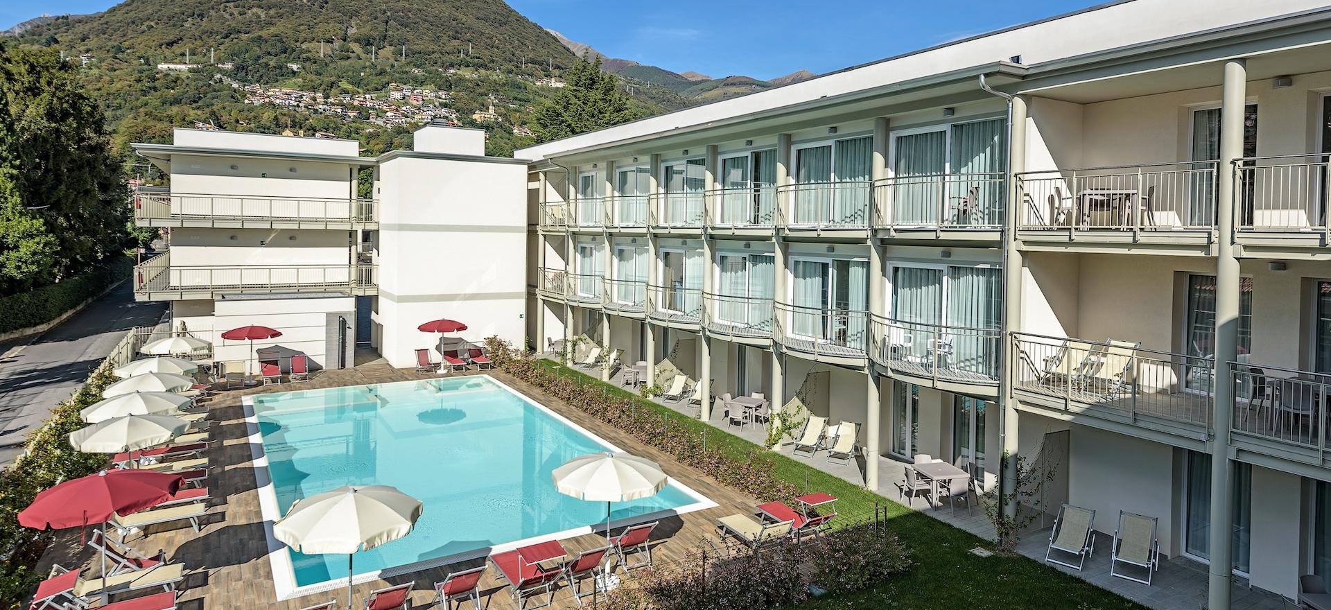 Agriturismo Lake Como and Lake Garda Hotel near the pebble beaches of Lake Como