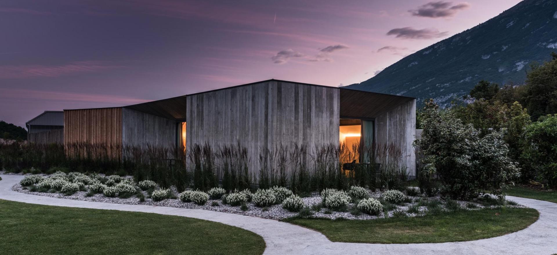 Agriturismo Dolomites Organic apple-agriturismo in the lake valley of Trentino