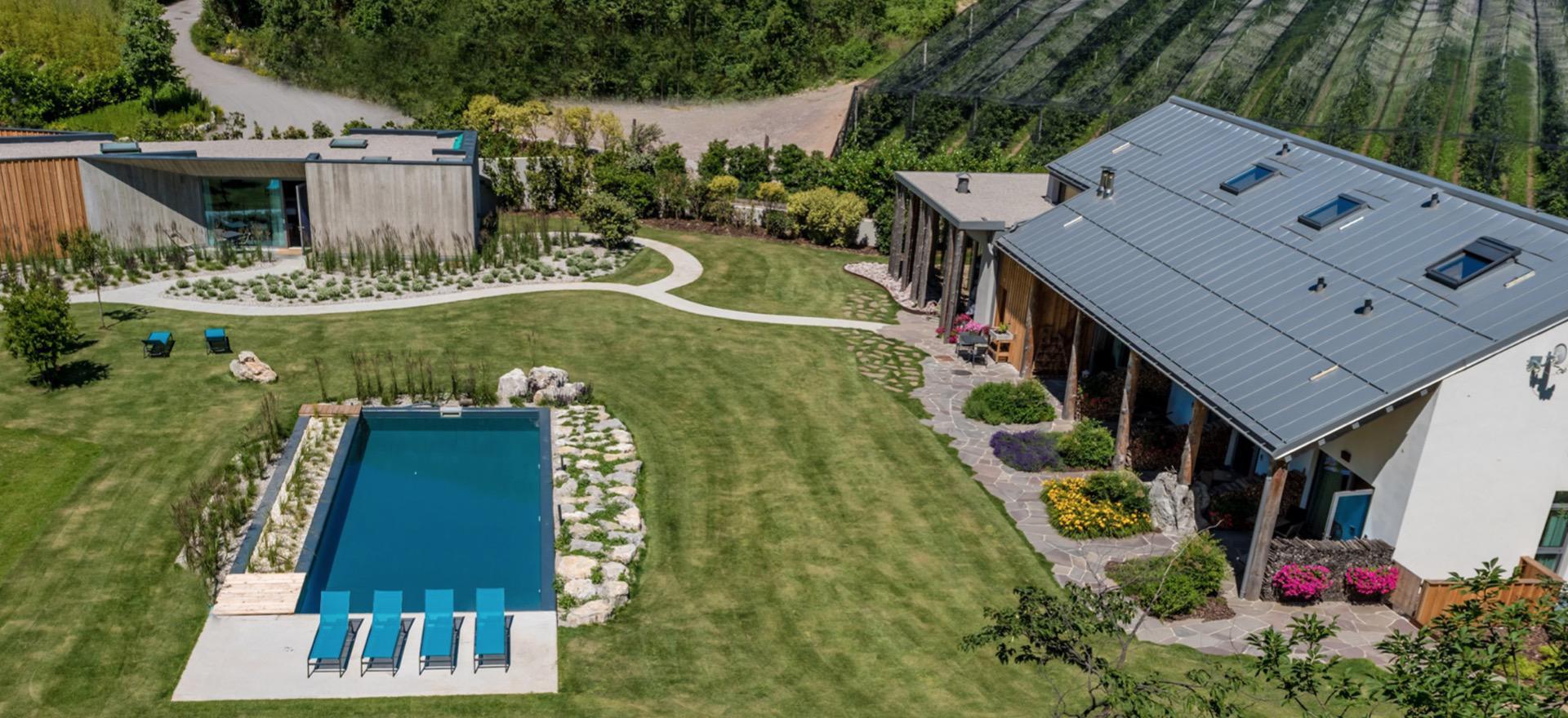 Agriturismo Dolomites Organic apple-agriturismo in the lake valley of Trentino