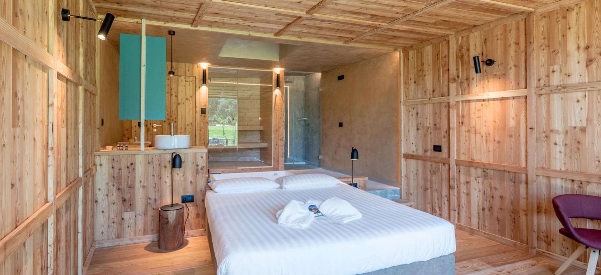 Agriturismo Dolomites Organic apple-agriturismo in the lake valley of Trentino