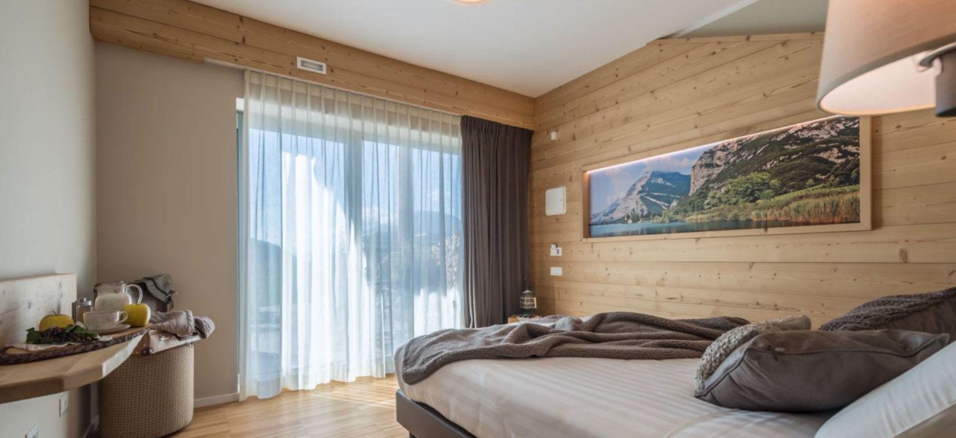 Agriturismo Dolomites Organic apple-agriturismo in the lake valley of Trentino