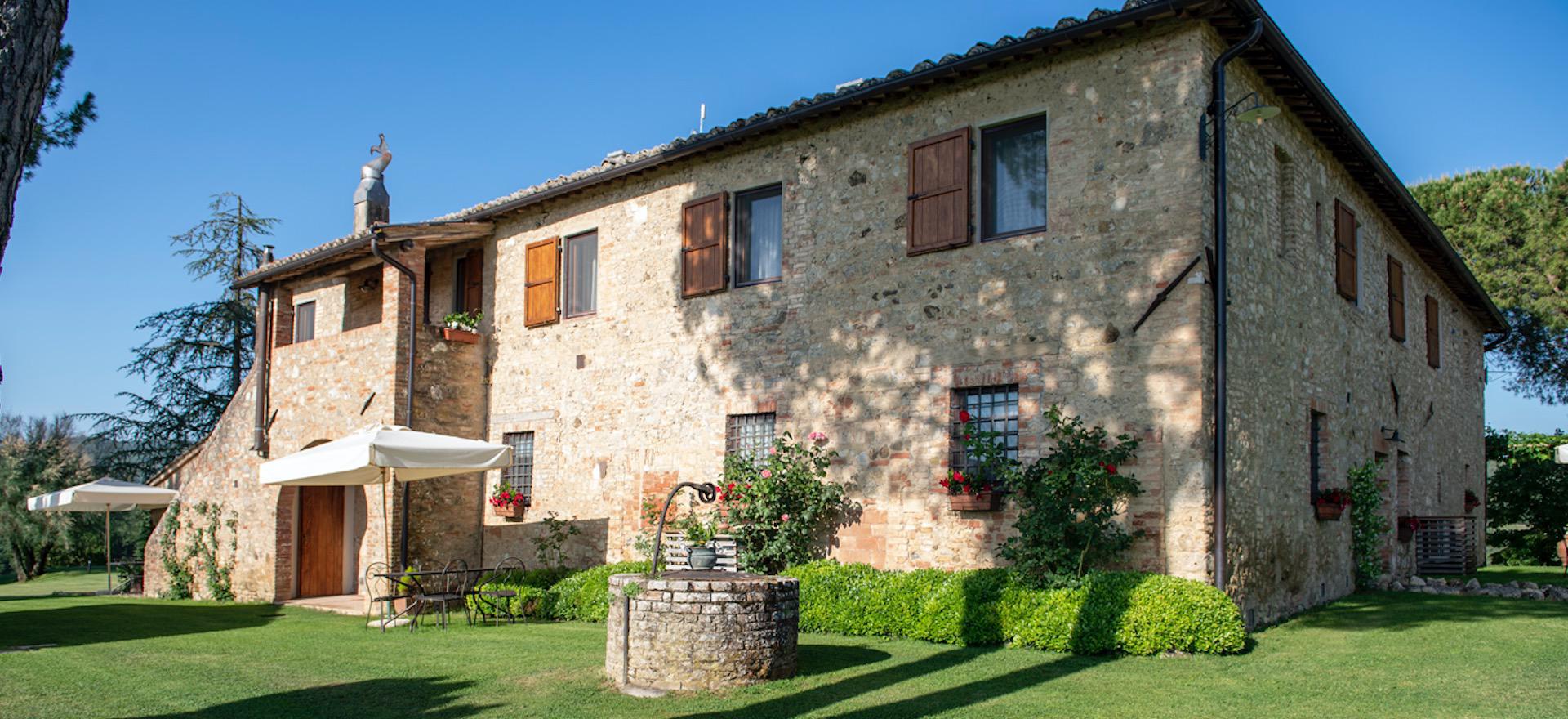 Agriturismo Tuscany Quietly situated agriturismo in Tuscany with nice views