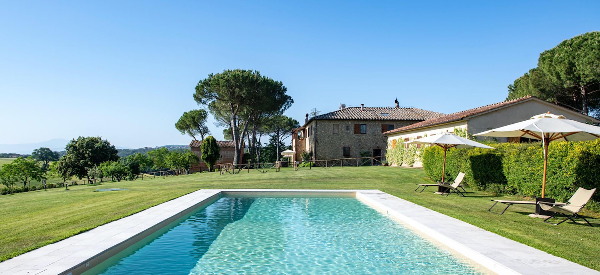 Agriturismo Tuscany Quietly situated agriturismo in Tuscany with nice views