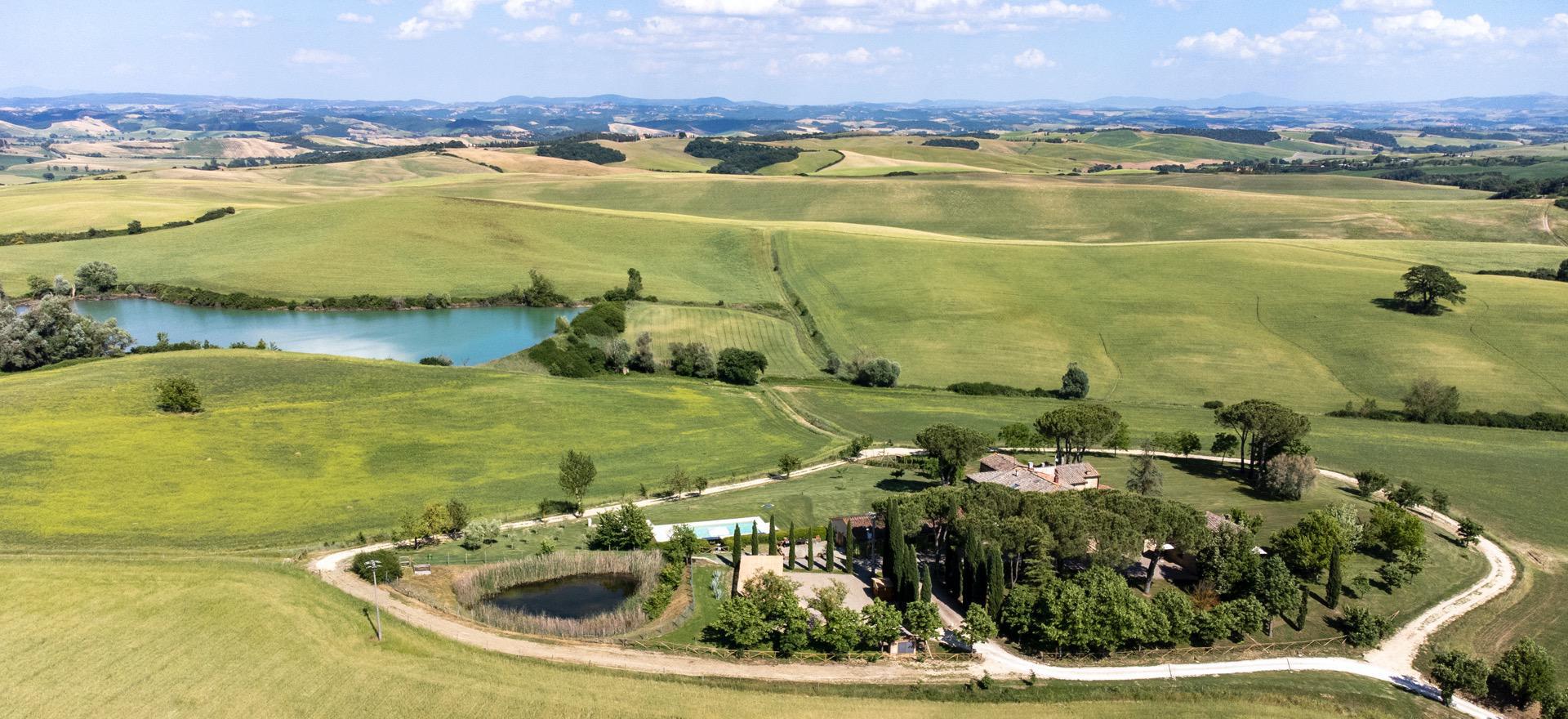 Agriturismo Tuscany Quietly situated agriturismo in Tuscany with nice views