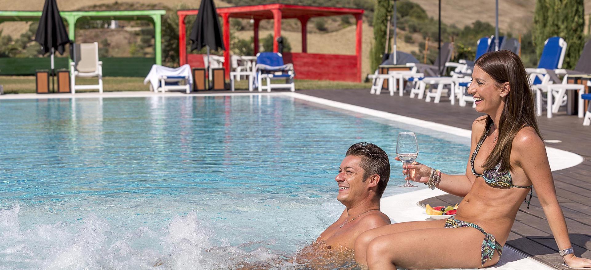 Agriturismo Marche Romantic agriturismo in le Marche with restaurant