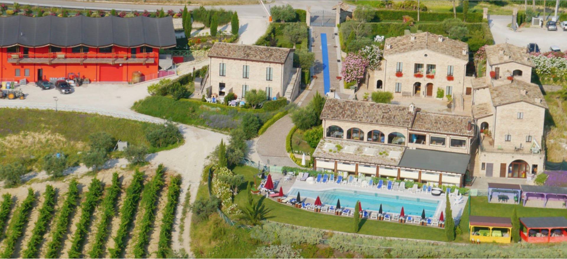 Agriturismo Marche Romantic agriturismo in le Marche with restaurant