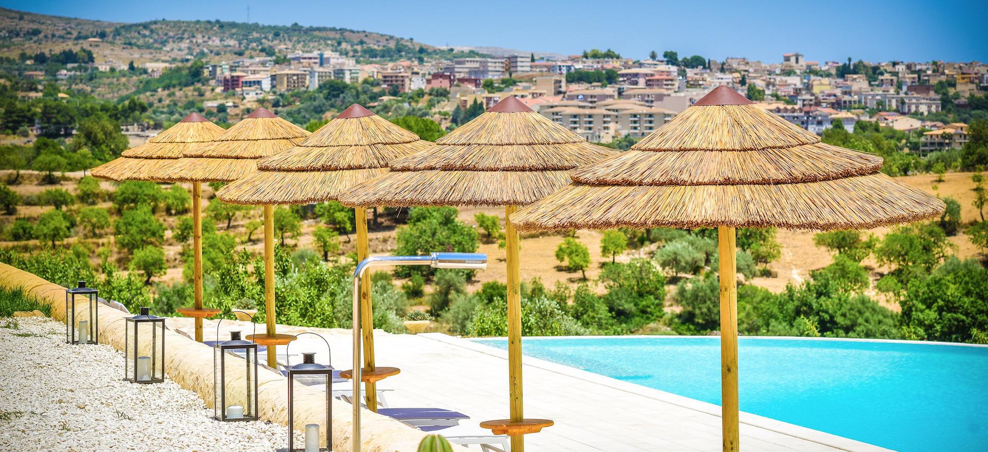 Agriturismo Sicily Superb agriturismo with a view of Noto and near the sea