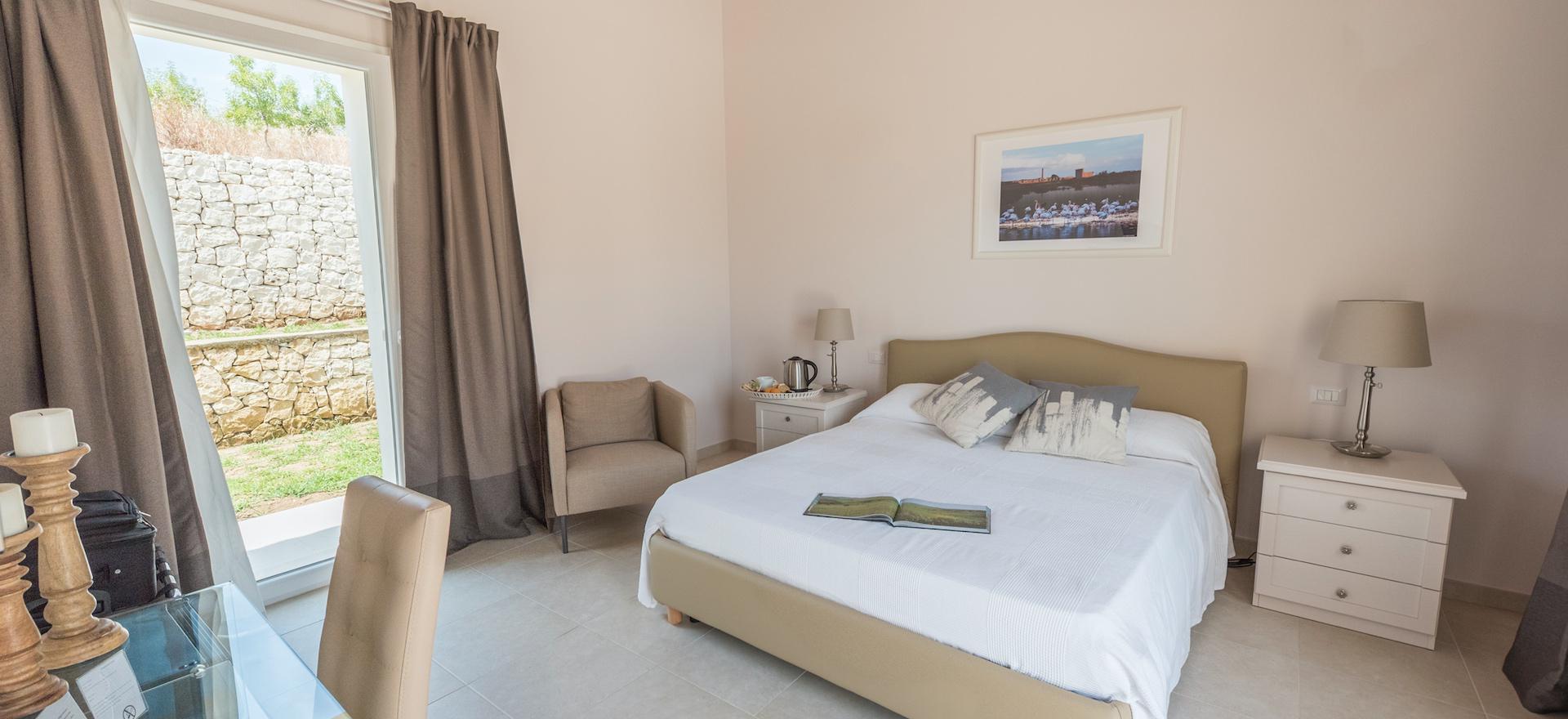 Agriturismo Sicily Superb agriturismo with a view of Noto and near the sea